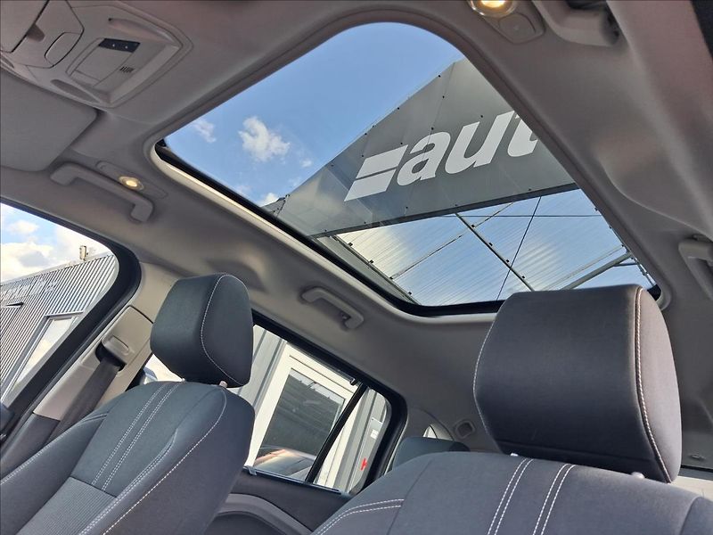 Ford Grand C-MAX 2,0 tinanium, kamera, keyless - fotka 11 z 15