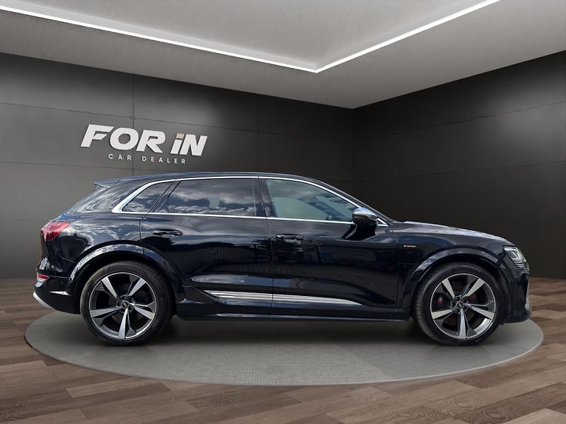 Audi e-tron (2022) ETRON-S 370KW 21 ALU - fotka 7 z 27