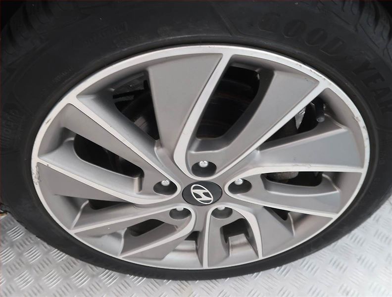 Hyundai i30 (2018) Style 1.4 T-GDI, Automat - fotka 15 z 17