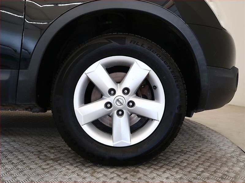Nissan Qashqai (2009) 1.6 - fotka 14 z 14