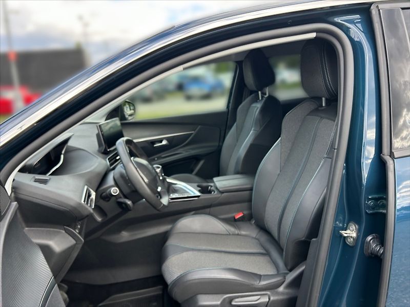 Peugeot 3008 1,5 bHDi 130 Allure - fotka 7 z 11