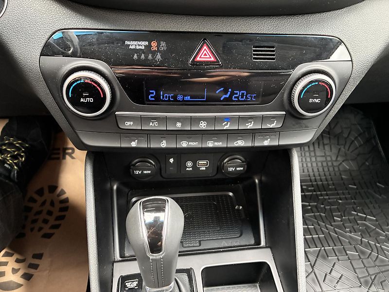 Hyundai Tucson 1.6T-GDI 130kW REZERVACE - fotka 24 z 40
