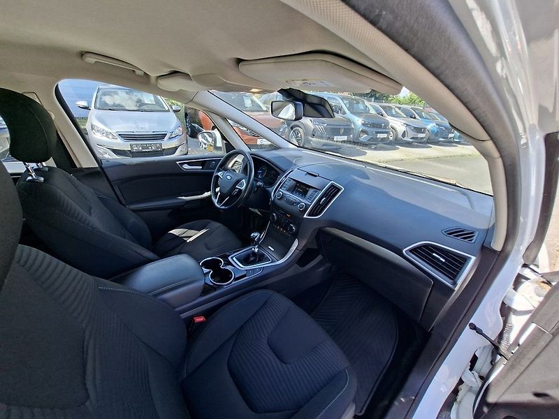 Ford S-MAX 1,5 EcoBoost 160k M6 - fotka 14 z 23