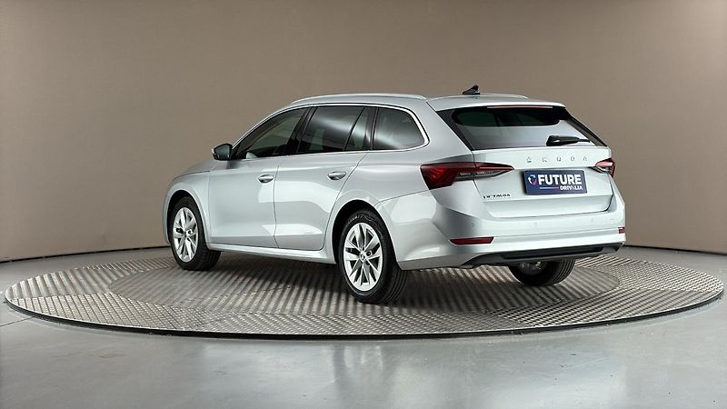 Škoda Octavia 2.0 TDI Style Combi - fotka 2 z 27