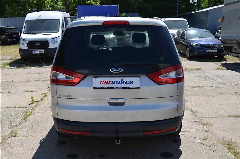 Ford Galaxy (2011) 2,0 TDCI 120KW - fotka 5 z 19