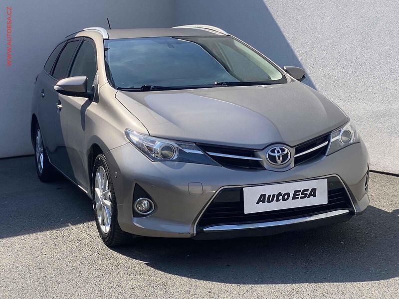 Toyota Auris (2013) 1.6i, 1.maj,ČR, Active - fotografie inzerátu