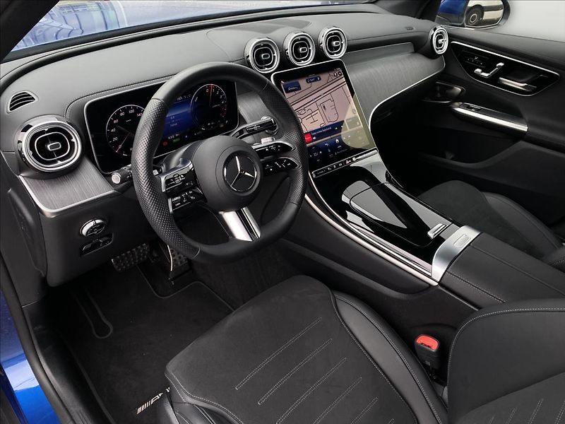 Mercedes-Benz GLC 300 de 4M AMG - hybrid - fotka 9 z 29