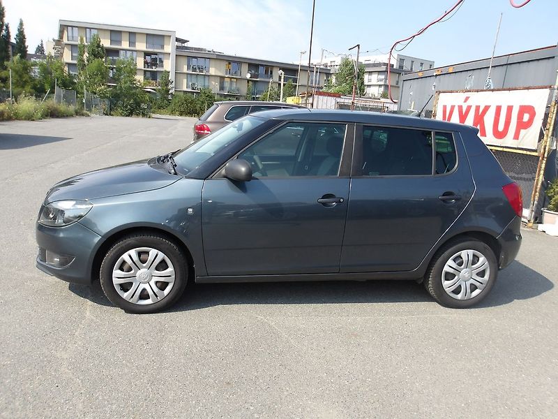 Škoda Fabia 1,4MPi 63kW KRASAVEC ! - fotka 11 z 25