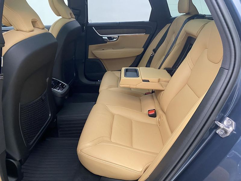 Volvo V90 B4 BRIGHT PLUS AUT REZERVACE - fotka 5 z 48
