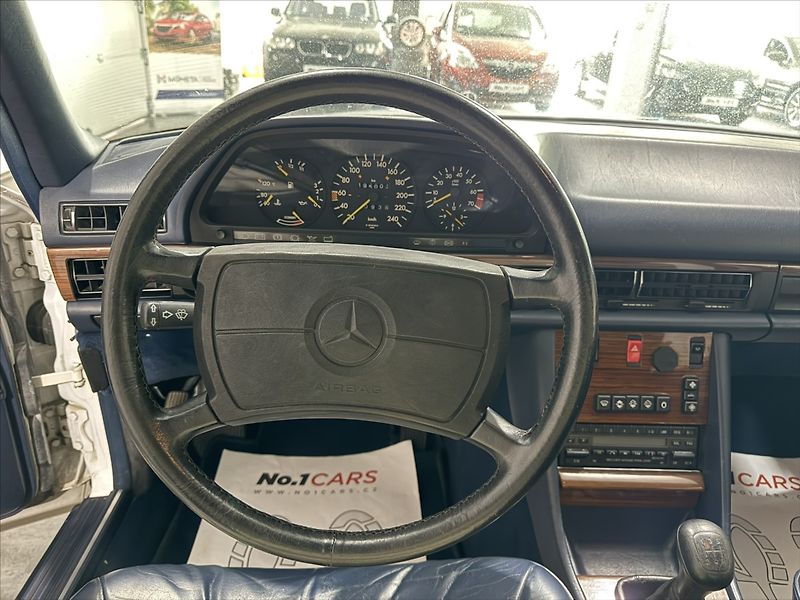 Mercedes-Benz Třídy S 3,0   SE 300 W126 V6 ŠPANĚLSKO - fotka 8 z 37