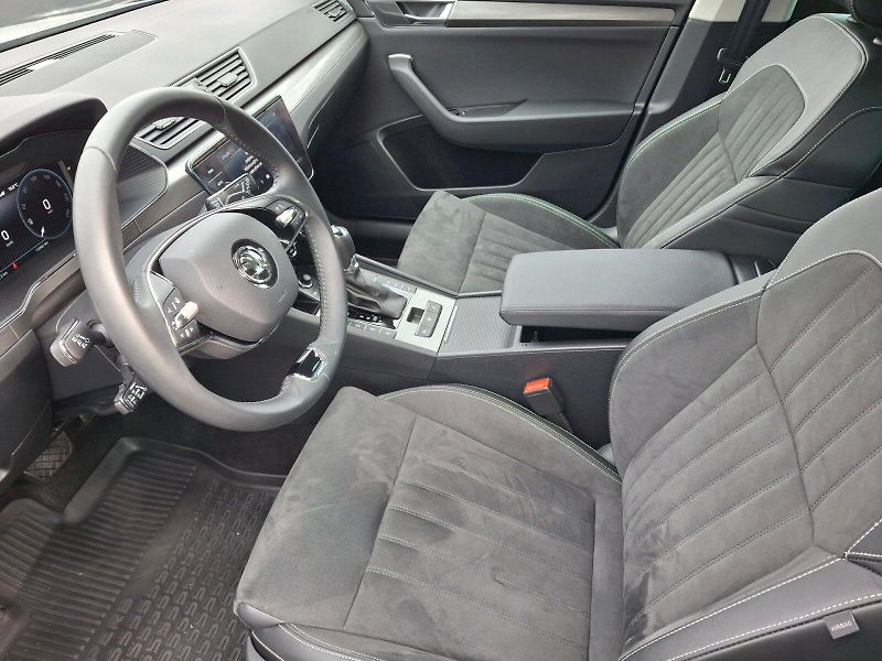 Škoda Superb (2024) Combi iV Style Plus Top 1,4TSi - fotka 34 z 34