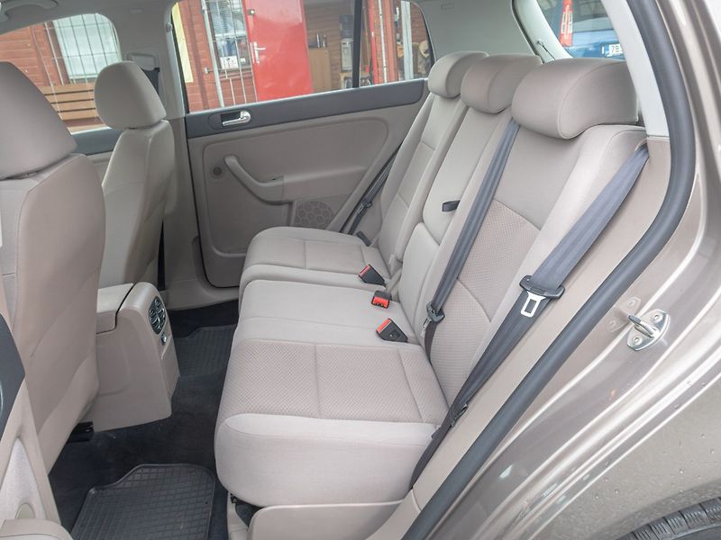 Volkswagen Golf Plus (2010) 1.6TDI 77KW – NOVÉ V ČR - fotka 30 z 38