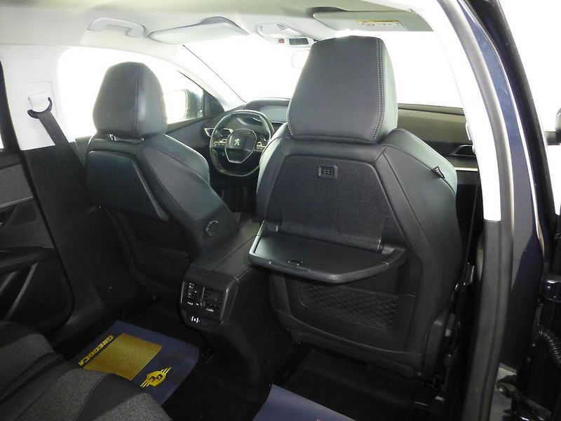 Peugeot 5008 (2020) 1,5HDI-96KW*NAVI**KAMERA*7MÍST - fotka 28 z 33