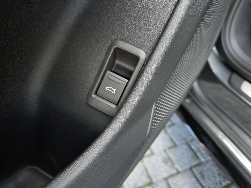 Audi A6 Avant TDi Q Matrix NezTop TZ  - fotka 16 z 62
