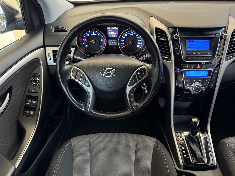 Hyundai i30 (2016) 1.6 CRDI 81 KW - CZ - AUT - fotka 9 z 18