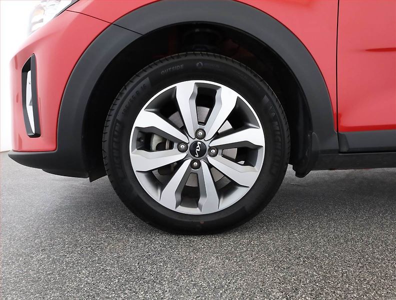 Kia Stonic (2023) 1.2 DPI, ČR,1.maj, Serv.kniha - fotka 18 z 18