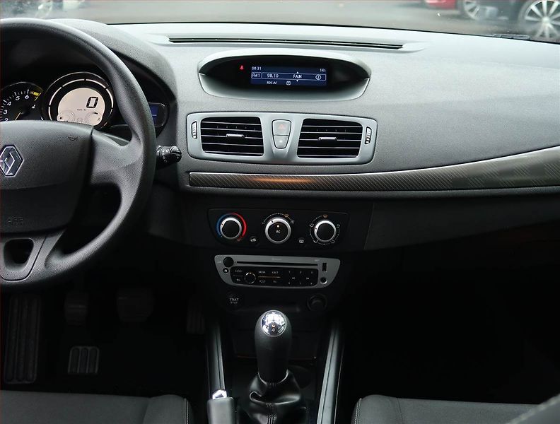 Renault Mégane (2012) 1.6 16V, Serv.kniha, Tempomat - fotka 12 z 15