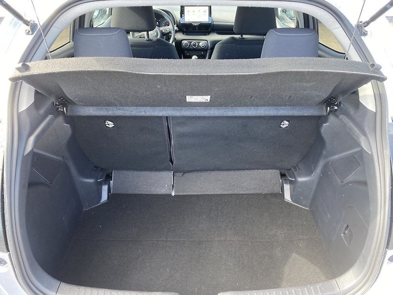 Toyota Yaris 1.5i, ČR-2m, Style, záruka - fotka 29 z 30