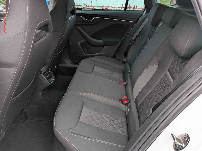Škoda Kamiq (2020) 1.0 TSi, 1.maj,ČR, Style, LED - fotka 10 z 16