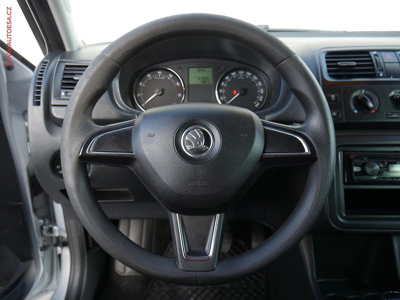 Škoda Fabia (2014) 1.2 TSI, ČR, AC, el. výbava - fotka 12 z 14