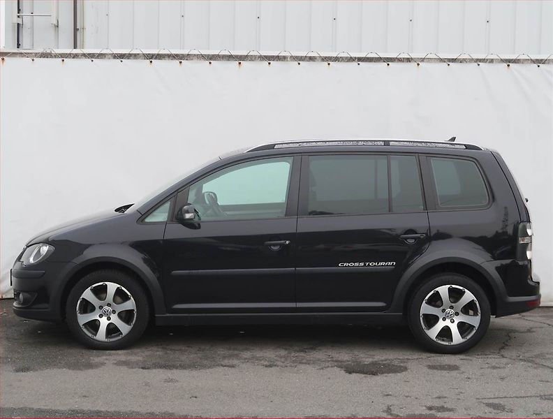 Volkswagen Touran (2008) Cross 2.0 TDI, Automat - fotka 3 z 19