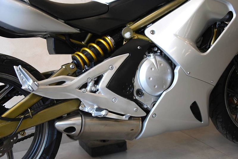 Kawasaki ER-6f (2006) ER6-f - fotka 6 z 20