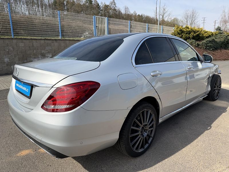 Mercedes-Benz Třídy C C 400 245kW 4x4 EXCLUSIVE  - fotka 4 z 16
