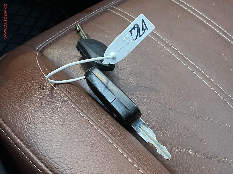 Opel Antara (2012) 2.4 4x4, Cosmo, bixen, +ALU - fotka 15 z 15