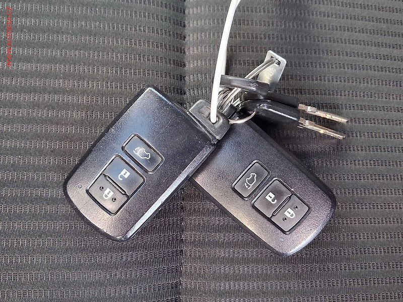 Toyota RAV4 (2014) 2.2 D-4D 4x4, ČR, AC, TZ - fotka 22 z 22
