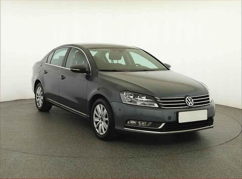 Škoda Superb si drží silné postavení na trhu ojetin.