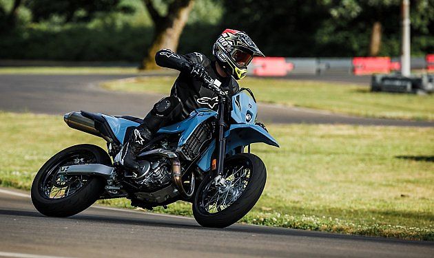Suzuki DR-Z4SM, zdroj: Se svolením