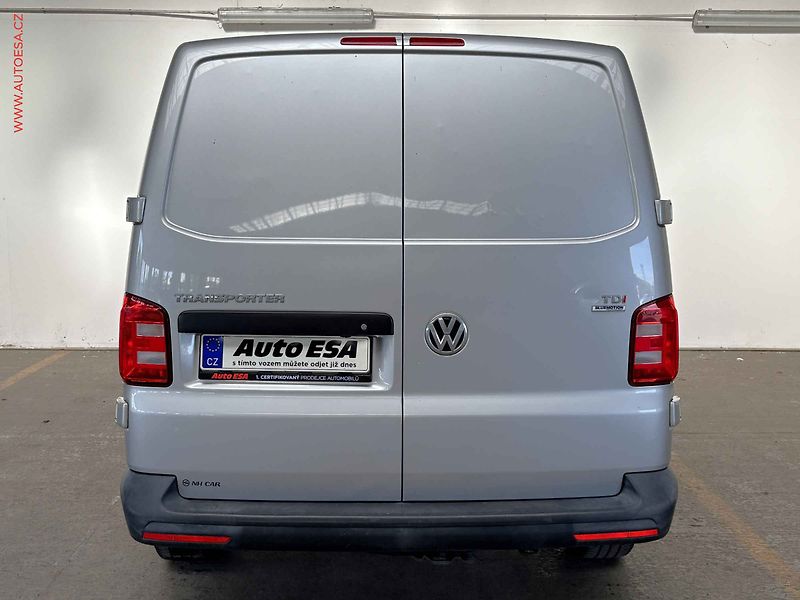 Volkswagen Transporter (2016) 2.0TDi L1H1, ČR, 103kW, AC - fotka 5 z 12