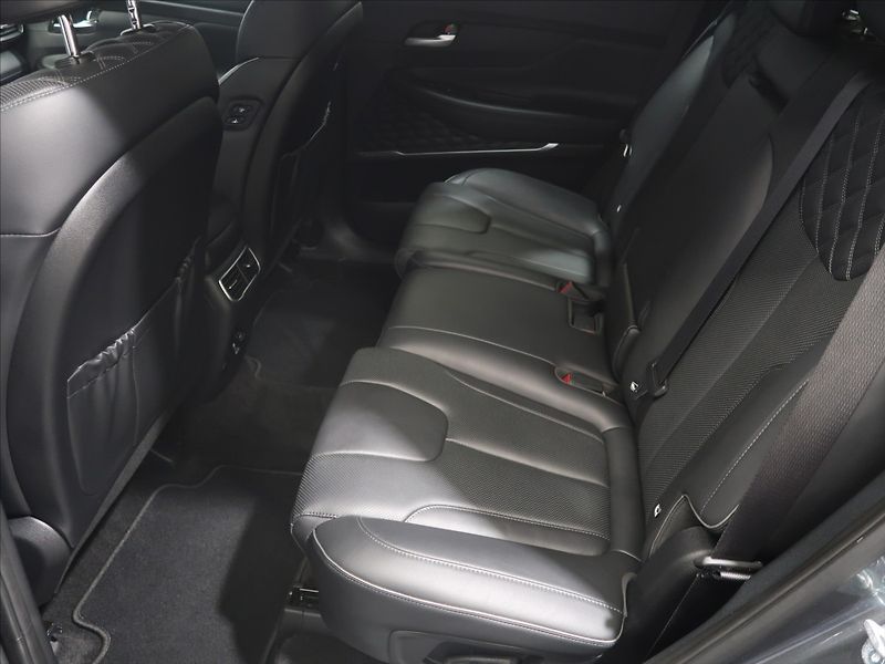 Hyundai Santa Fe 2,2 CRDi Smart 1.majitel CZ - fotka 12 z 31
