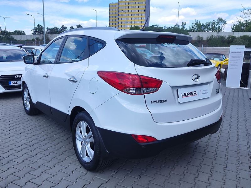 Hyundai ix35 1.7 CRDI/85kW trikolor - fotka 7 z 26