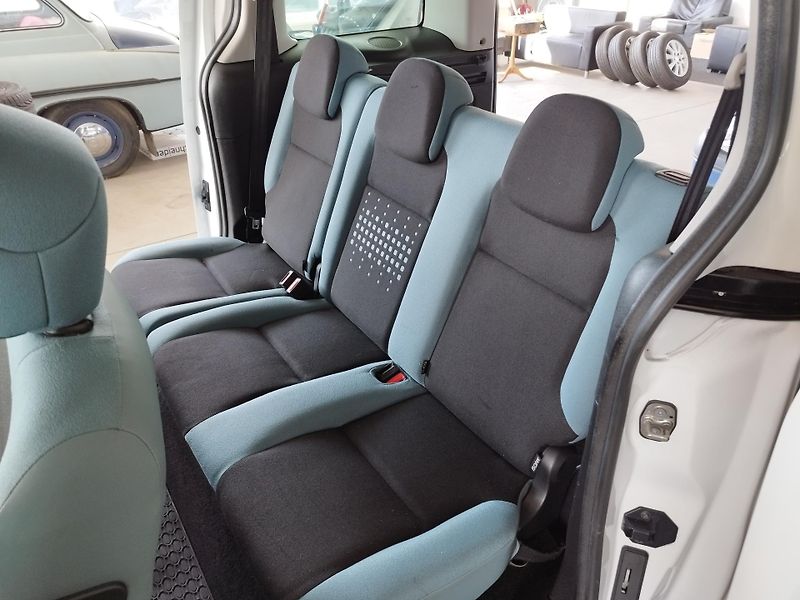 Citroën Berlingo (2014) 1,6i,88KW,LED,KLIMA,SERVISKA - fotka 11 z 26