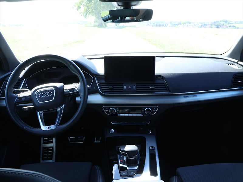 Audi Q5 3,0 50TDI 210kW S-line quattro - fotka 15 z 33