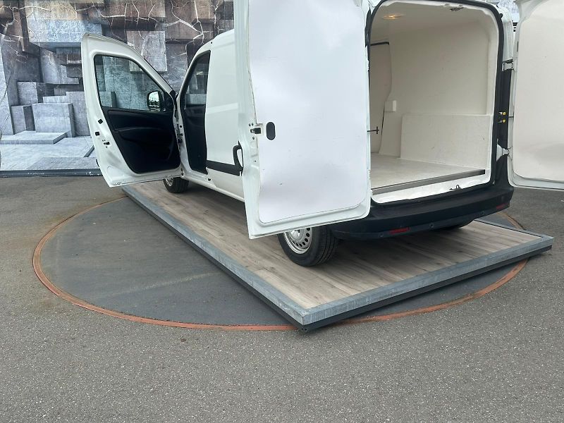 Opel Combo (2012) 1.4i, 70KW, CHLADÍCÍ - fotka 9 z 21