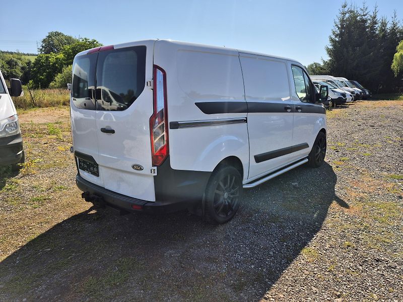 Ford Transit Custom (2013) 2.2Tdci 92Kw L1H1 klima - fotka 7 z 17