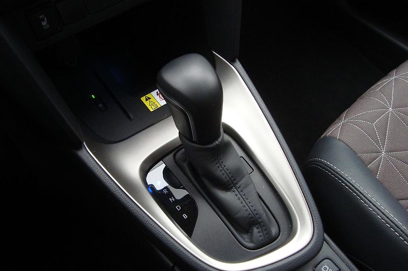 Toyota Yaris Cross (2024) 1.5 Hybrid,ČR,1.Maj.Exetucive - fotka 53 z 83