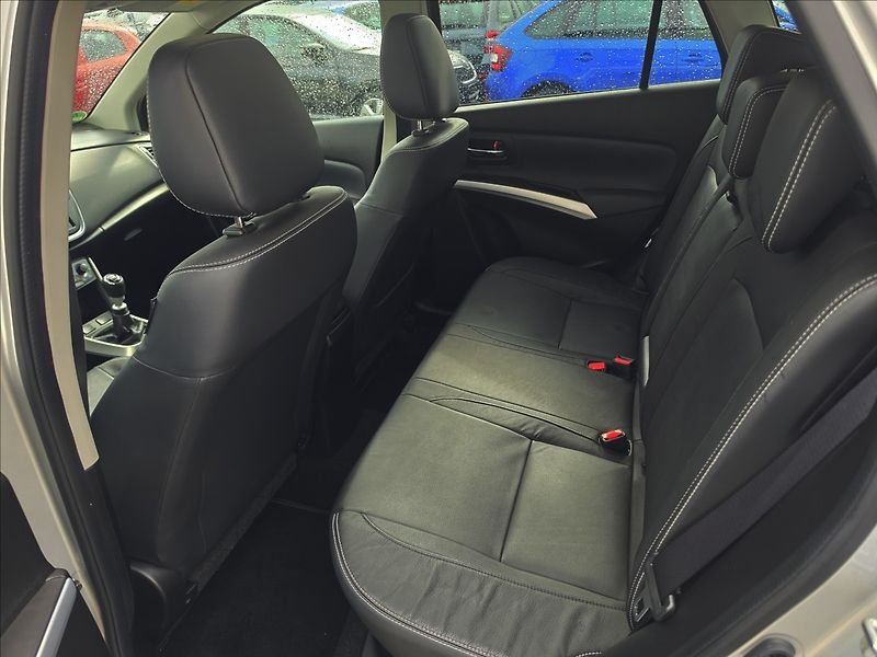 Suzuki S-Cross 1,4 Mild Hybrid AllGrip Premiu - fotka 25 z 45