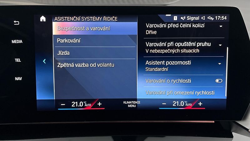 BMW Řada 2 1.5 218i - fotka 27 z 30