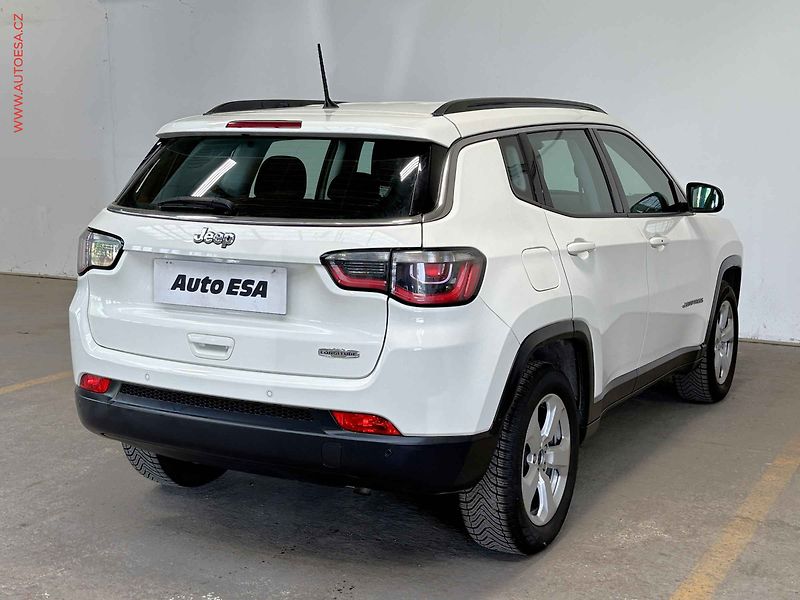 Jeep Compass (2018) 1.4T, ČR, Longitude - fotka 4 z 14