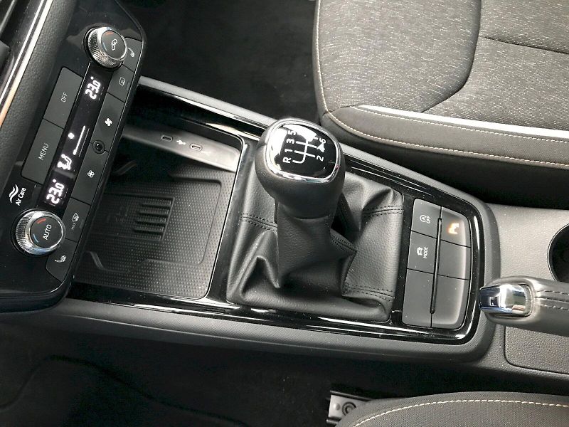 Škoda Scala (2025) SELEC TSI 85/1.0 M6F - fotka 9 z 28