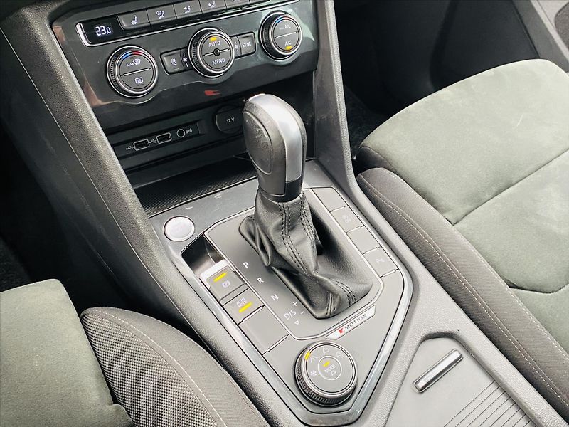 Volkswagen Tiguan 2,0 TDI DSG 4x4 Highline - fotka 20 z 24