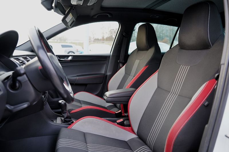 Škoda Rapid 1.0 TSI 81kW Monte Carlo - fotka 14 z 48