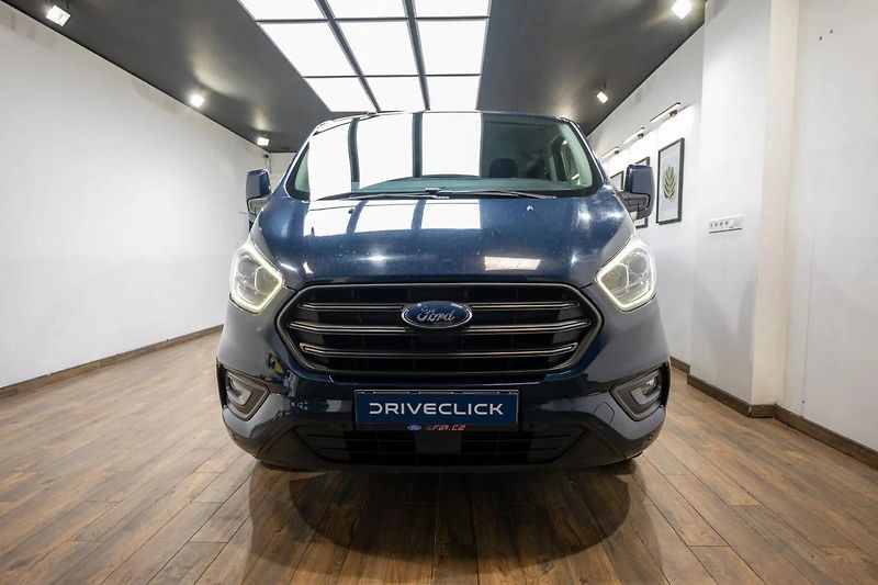 Ford Transit Custom L2 2.0 77 kW - fotka 2 z 32