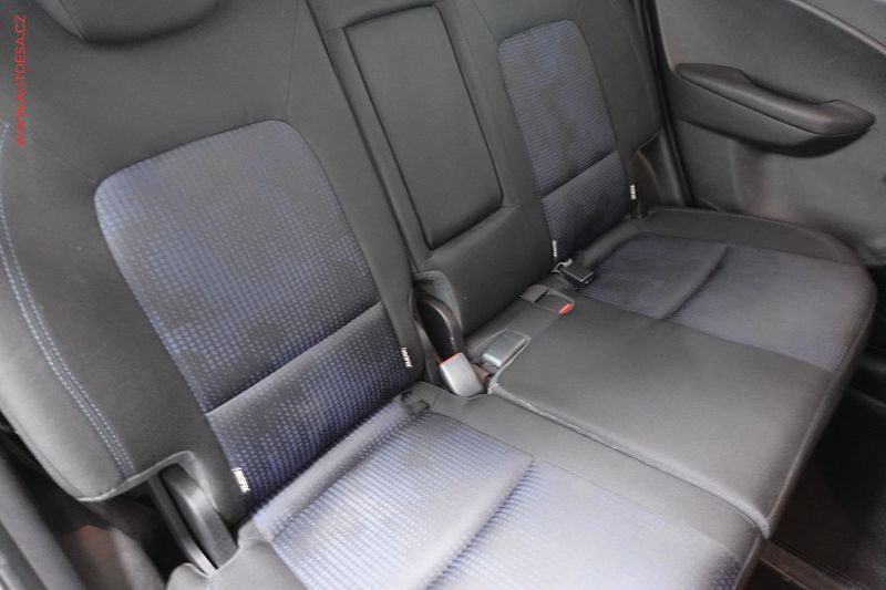 Hyundai ix20 (2011) 1.4 i, 1.maj,ČR, AC - fotka 12 z 21