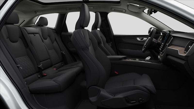 Volvo XC60 (2026) 2,0 B5  Plus Dark - fotka 10 z 12