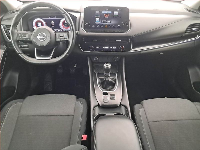 Nissan Qashqai (2022) 1.3 DIG-T - fotka 8 z 17