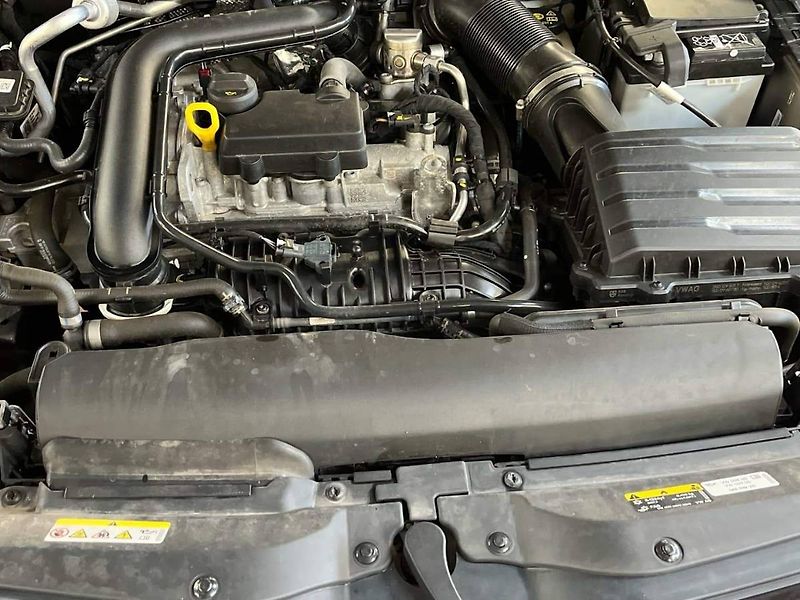 Škoda Kamiq (2023) 1.0 TSI Monte Carlo - fotka 16 z 20